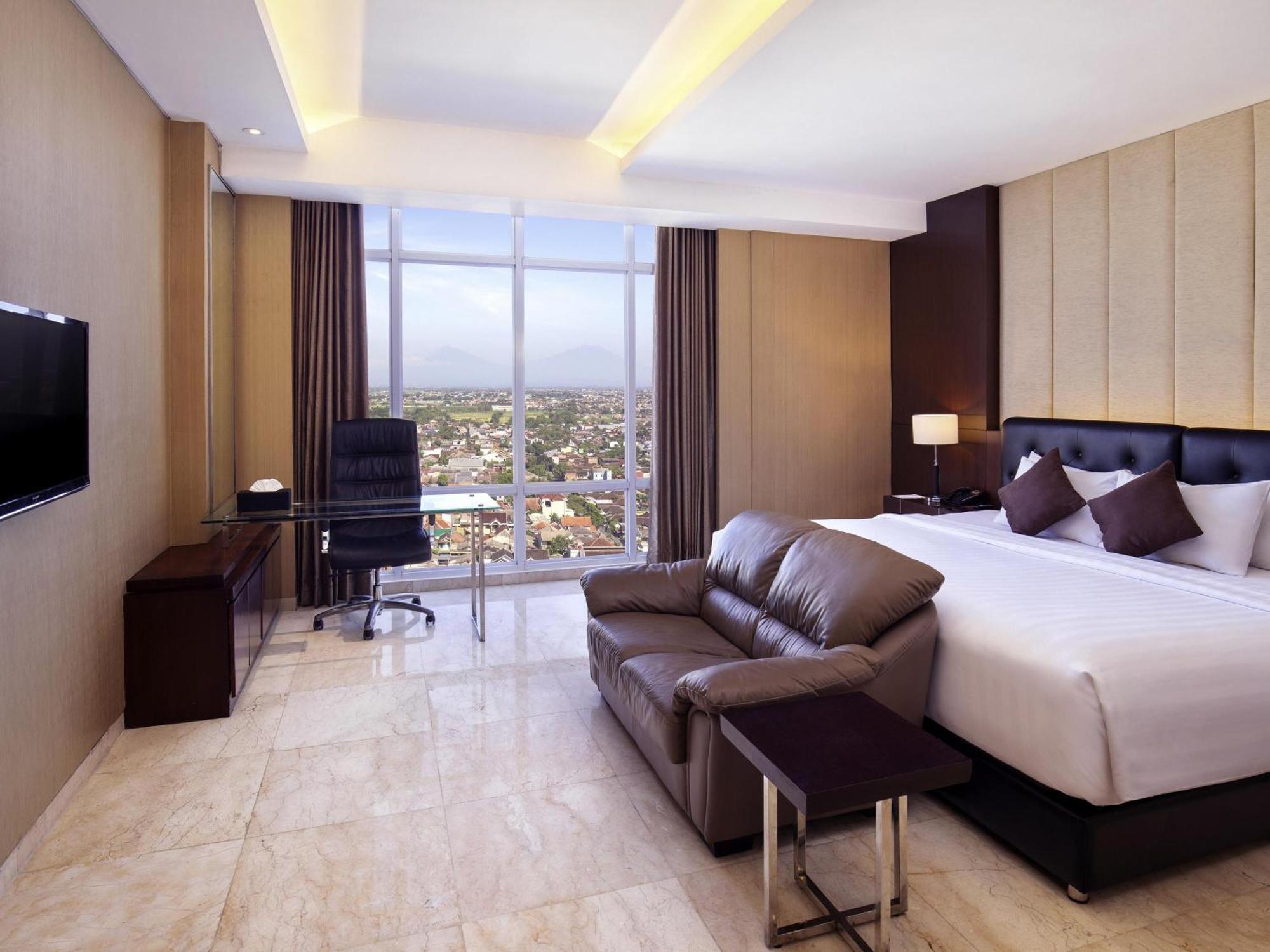 Junior Suite dengan 1 Tempat Tidur King